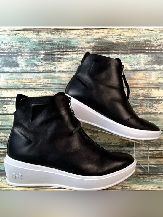 Under Armour Shoes - Under Armour Sportwear High Top Sneaker Womens 9.5 Black Leather Neoprene Lining